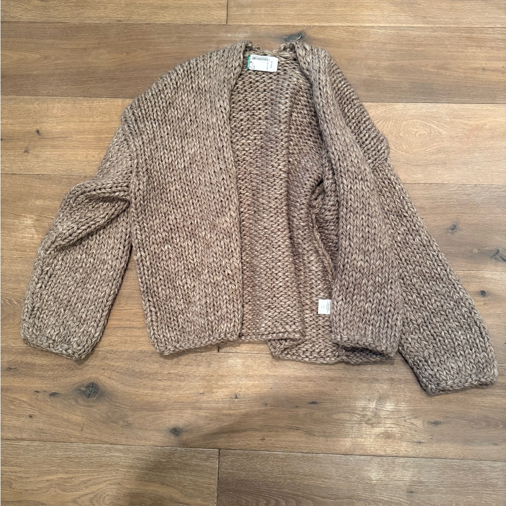Senseera ( NWT ) Chunky Knit Cardigan